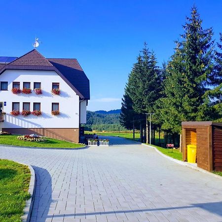 B&B Villa Angy Korenica Buitenkant foto