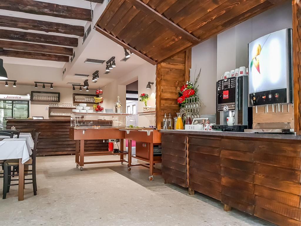 B&B Villa Angy Korenica Buitenkant foto
