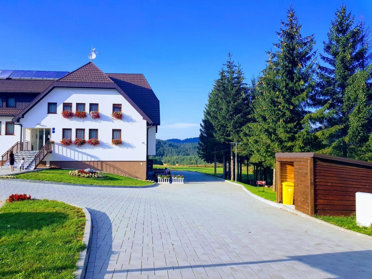 B&B Villa Angy Korenica Buitenkant foto